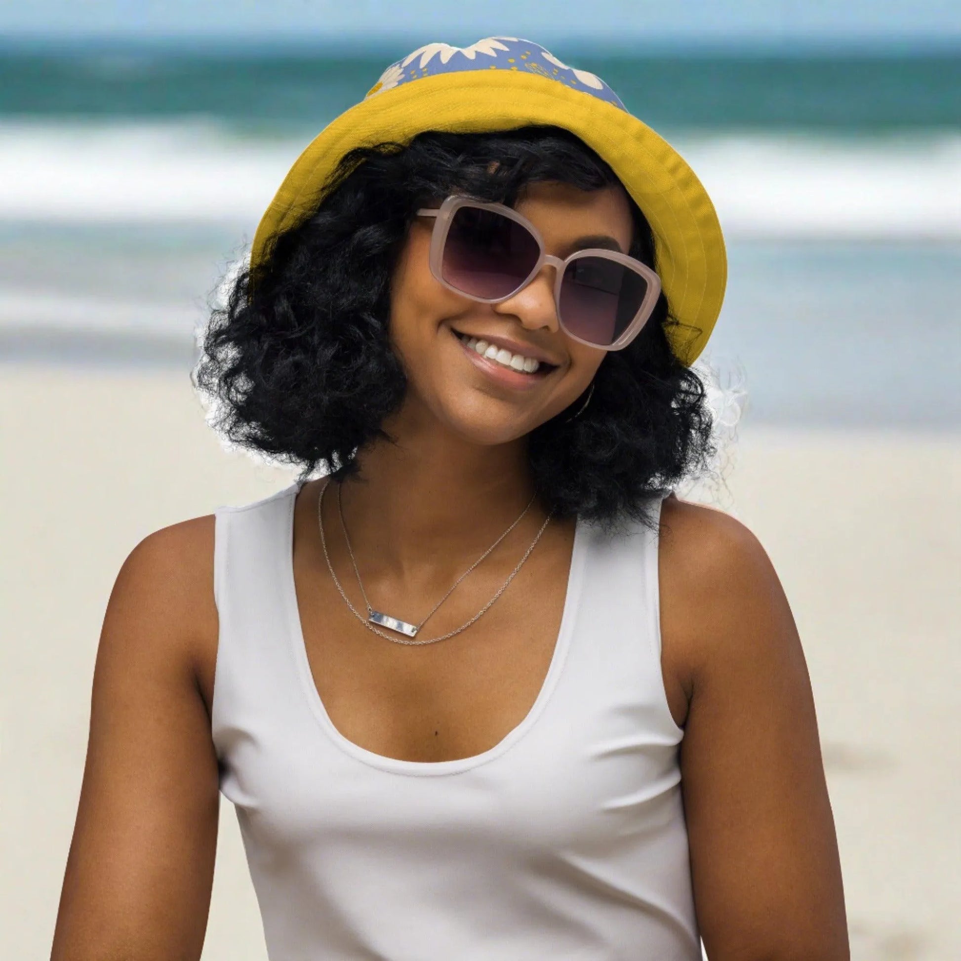 Bee Daisy Reversible Bucket Hat - Liss & Lex