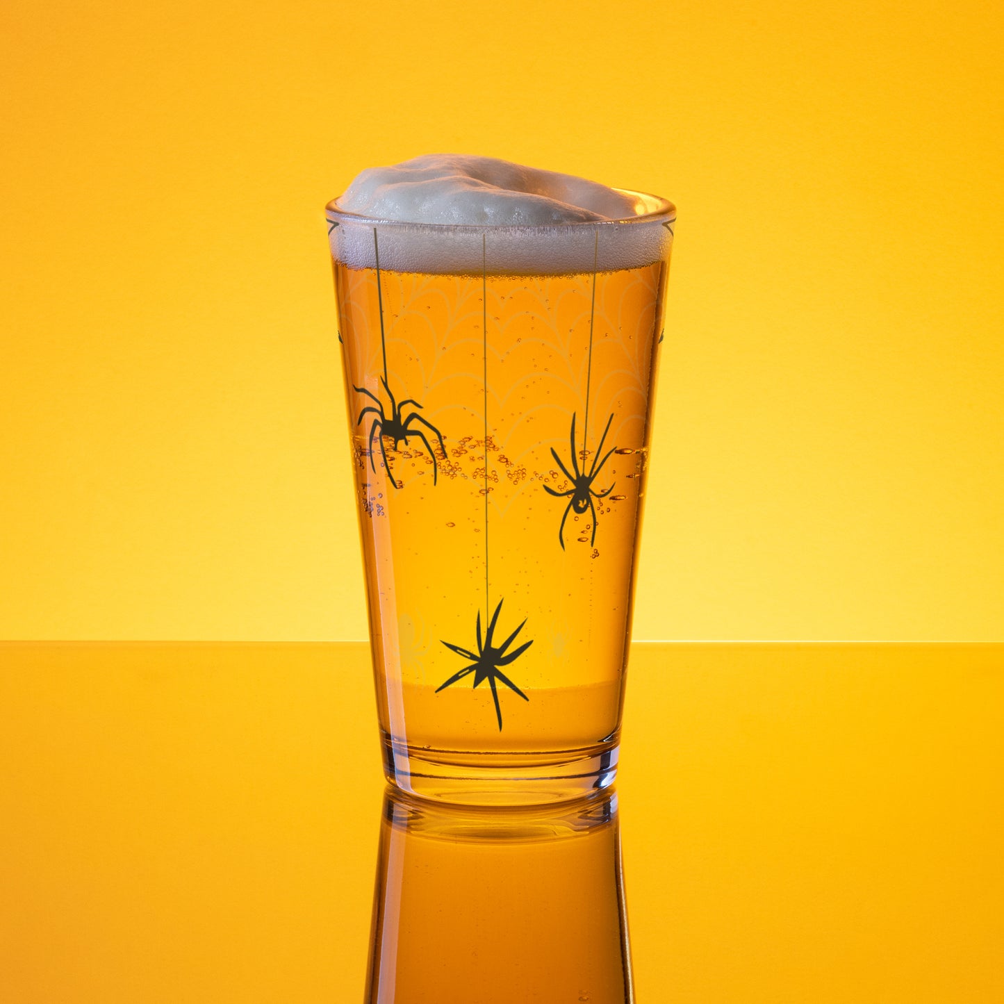 Spider Shaker pint glass