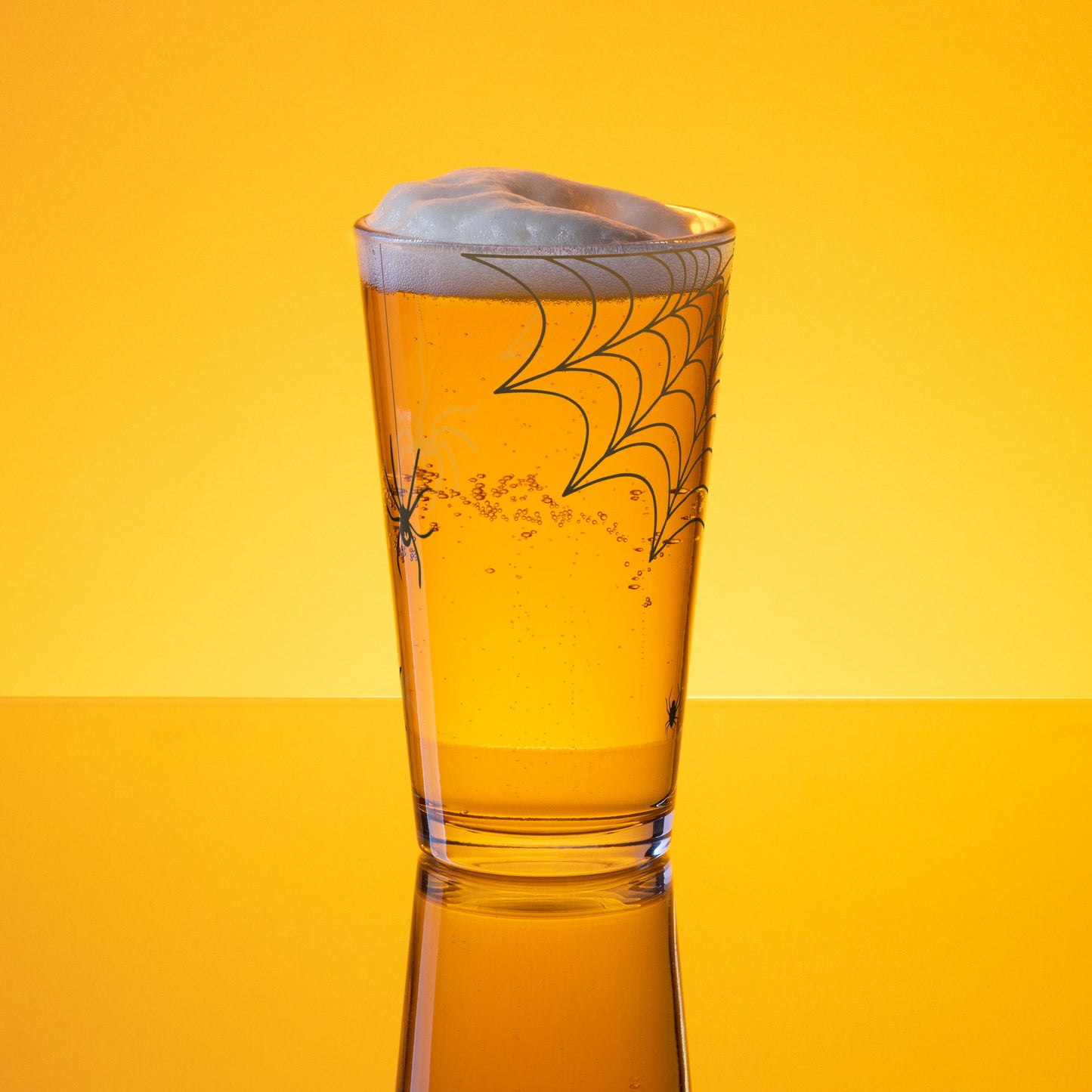 Spider Shaker pint glass