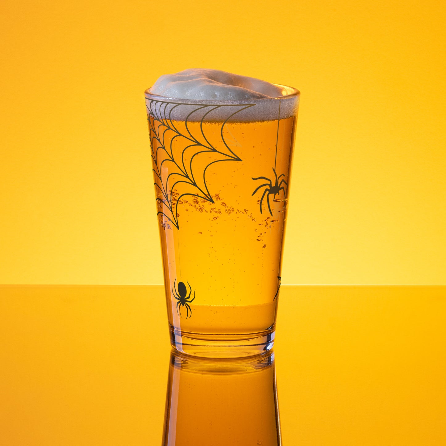 Spider Shaker pint glass